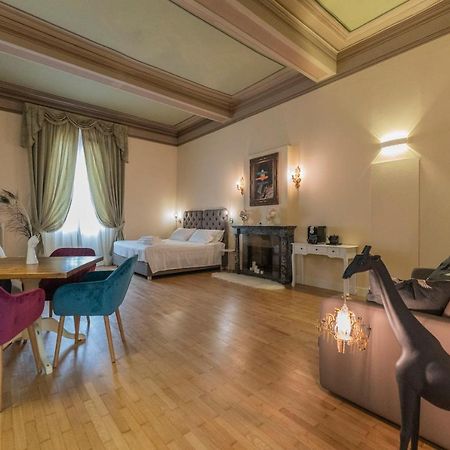 Aldrovandi Luxury Suites And Apartment Bologna Exterior photo