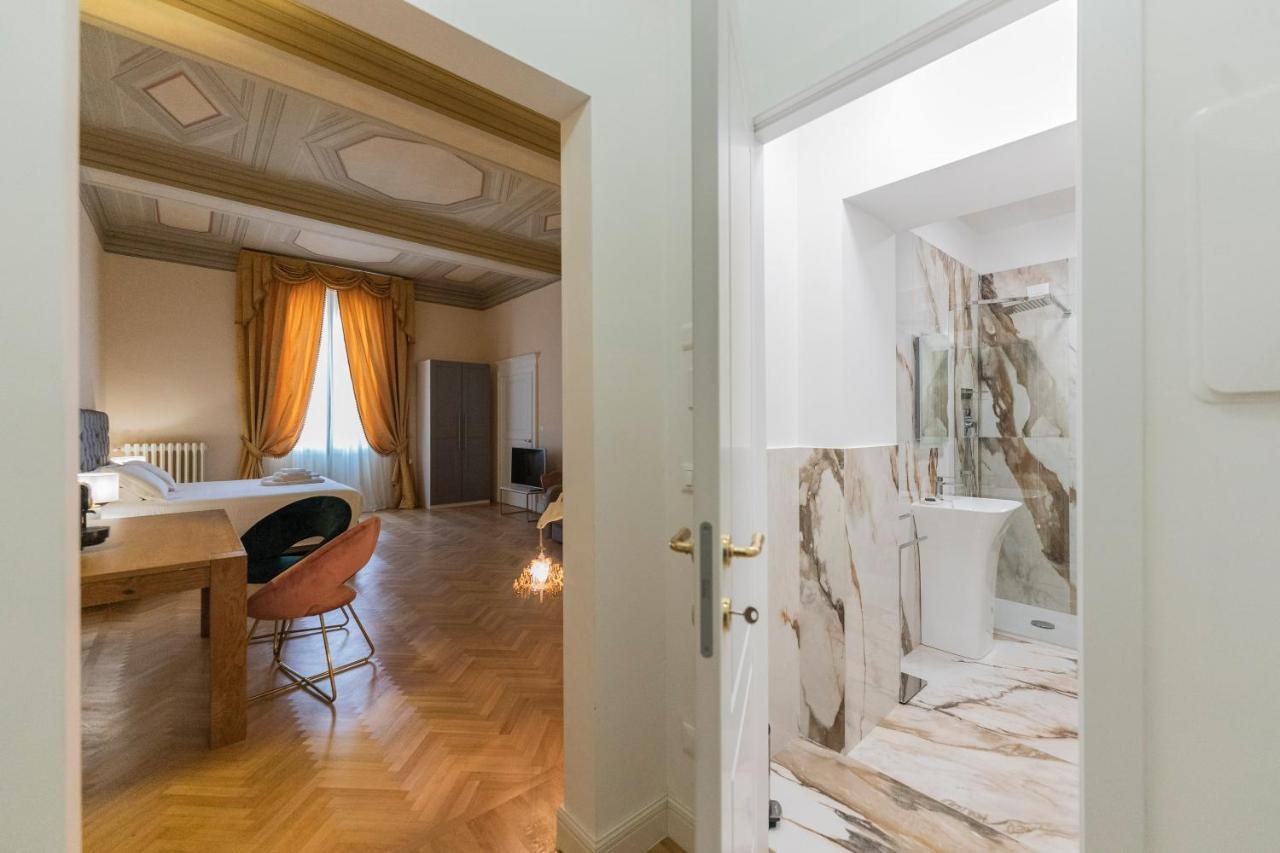 Aldrovandi Luxury Suites And Apartment Bologna Exterior photo