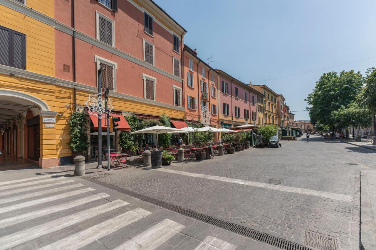 Aldrovandi Luxury Suites And Apartment Bologna Exterior photo