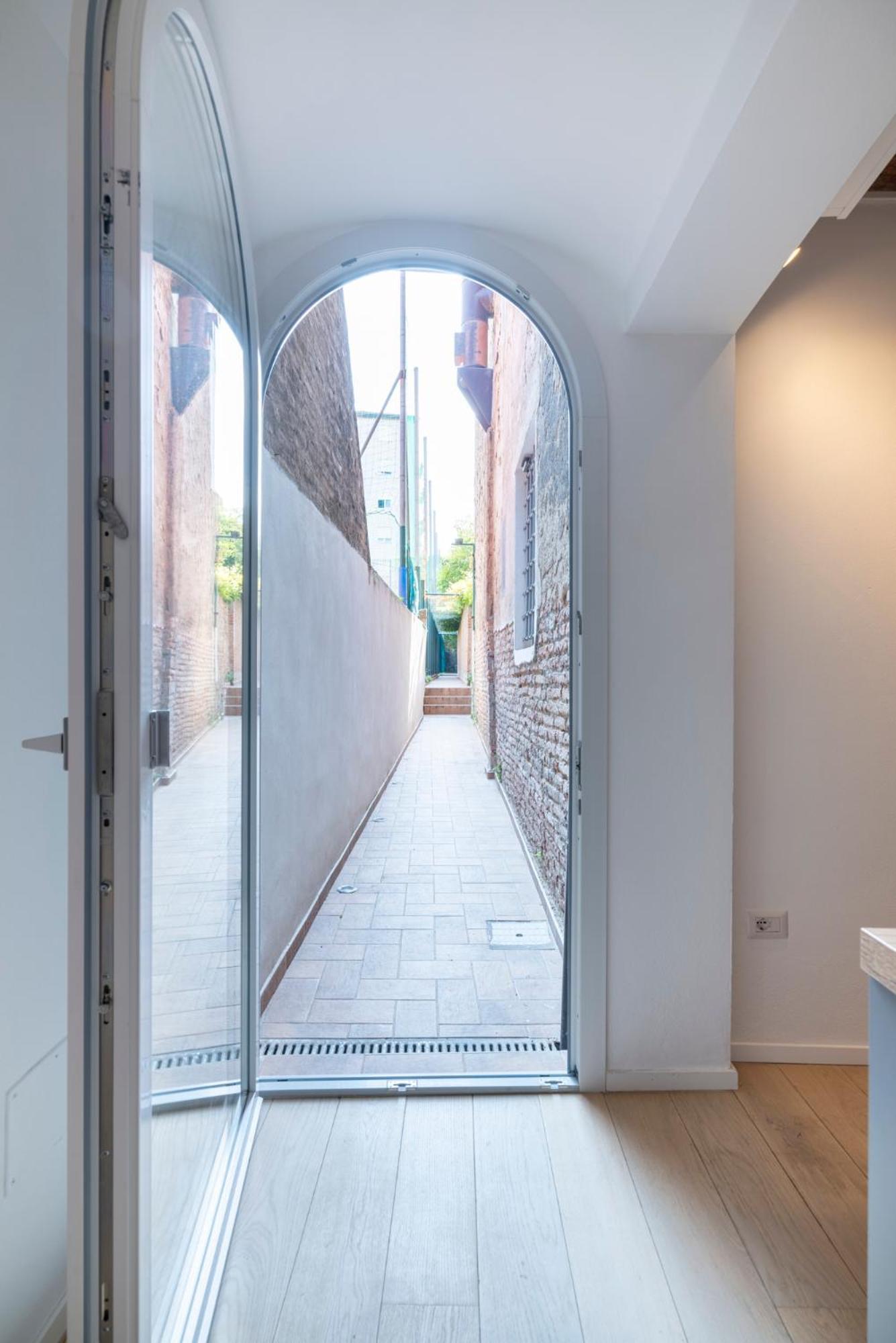 Aldrovandi Luxury Suites And Apartment Bologna Exterior photo