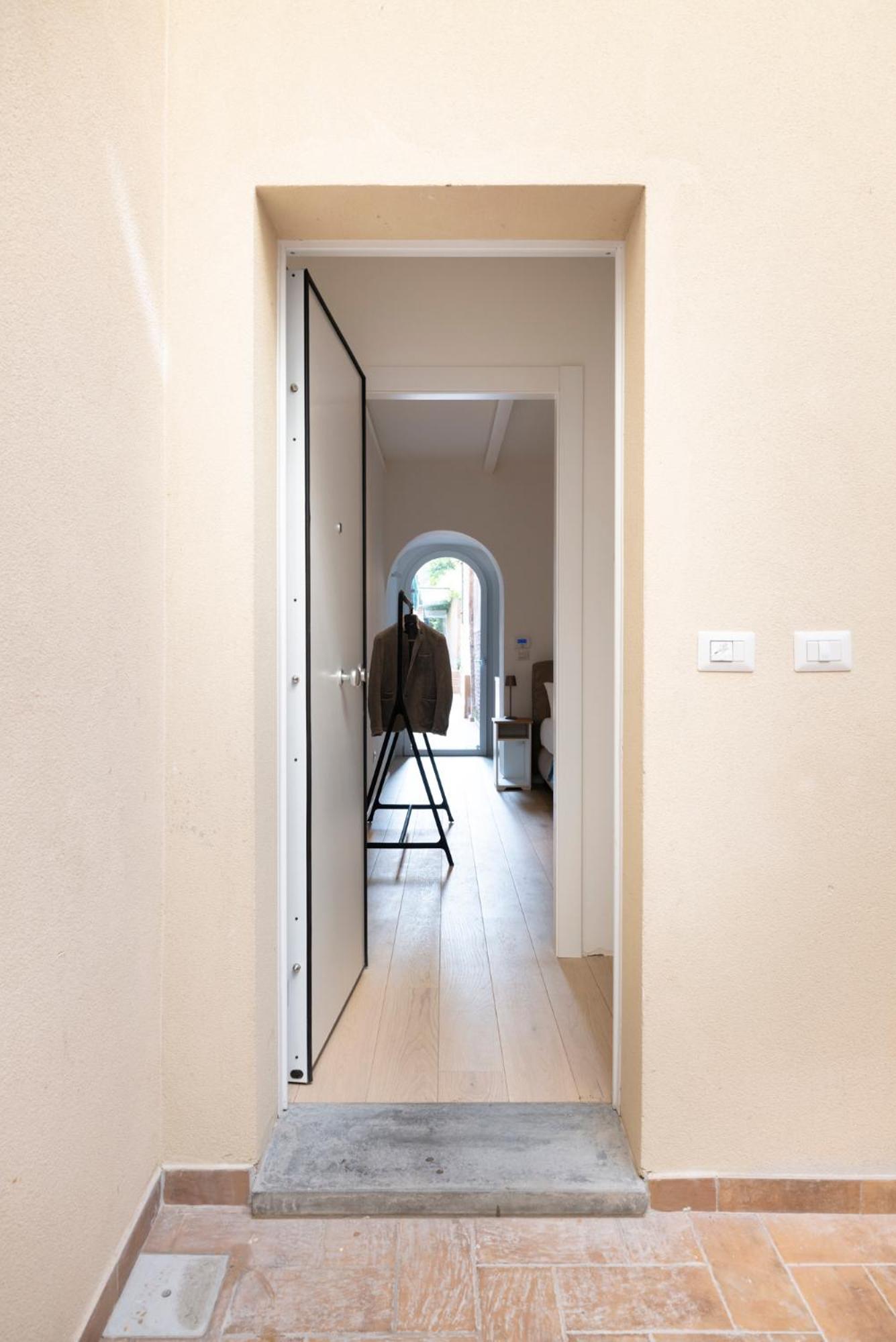 Aldrovandi Luxury Suites And Apartment Bologna Exterior photo
