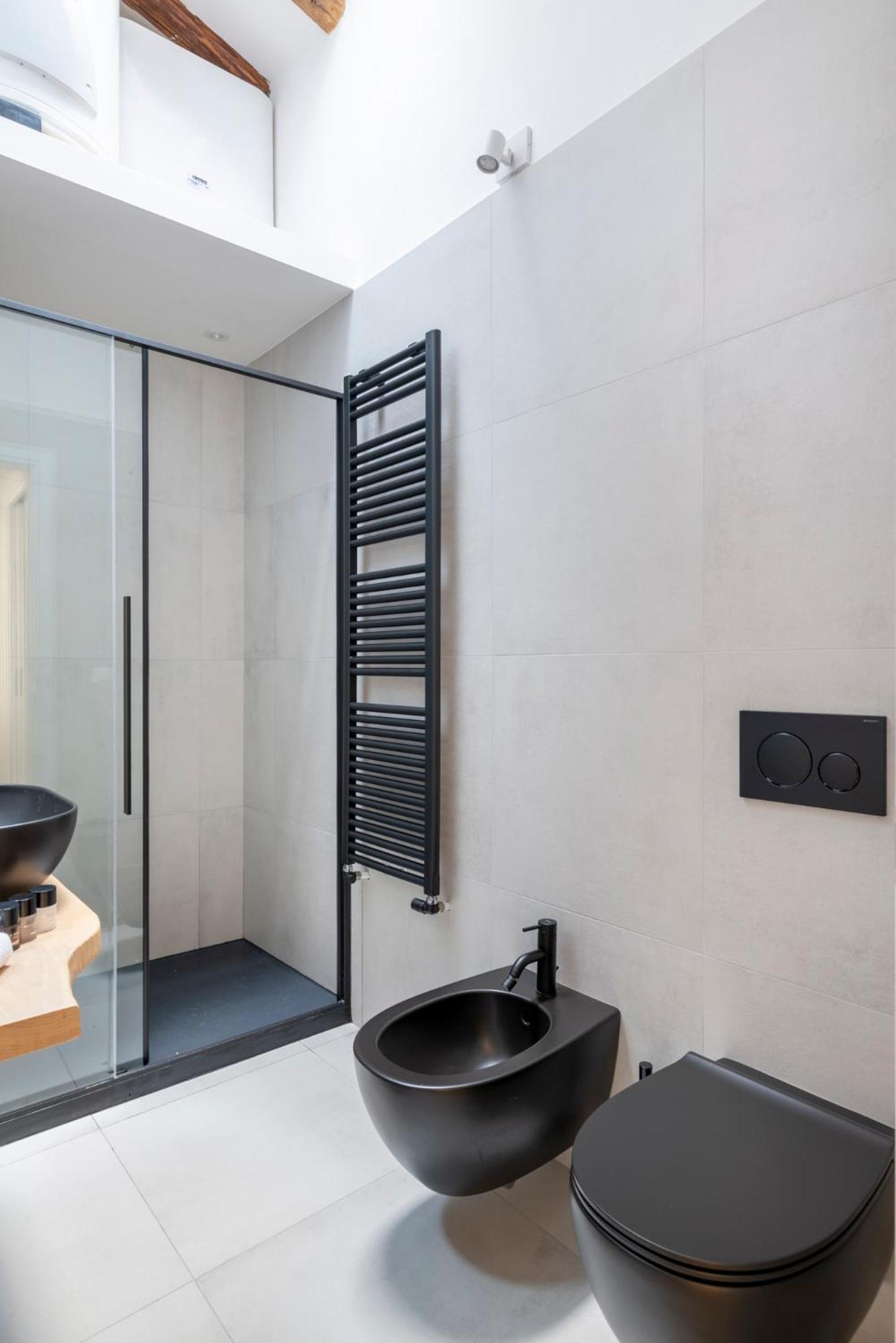 Aldrovandi Luxury Suites And Apartment Bologna Exterior photo