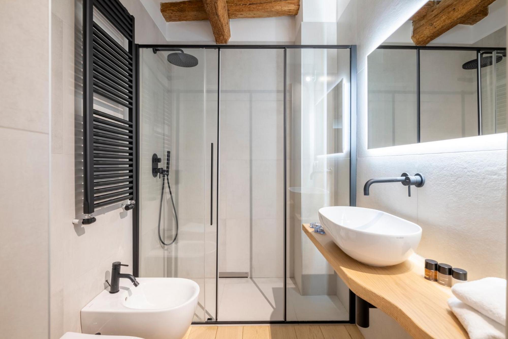 Aldrovandi Luxury Suites And Apartment Bologna Exterior photo